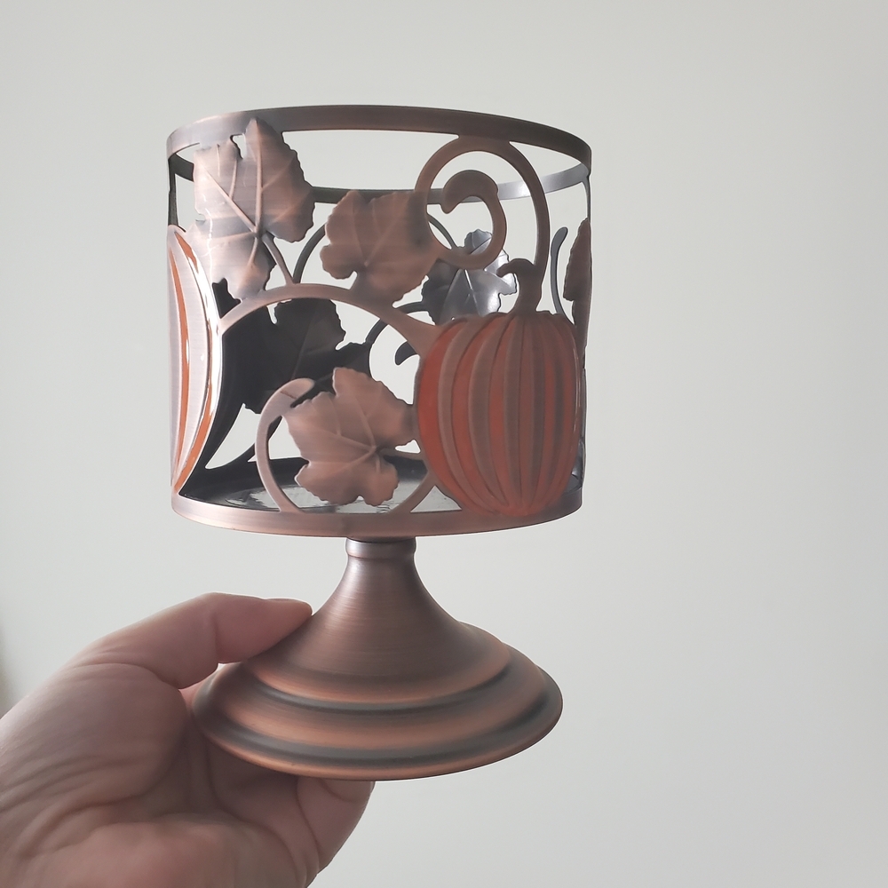 Bath & Body Works Pumpkin 3 Wick Candle Holder - Picture 3 of 6